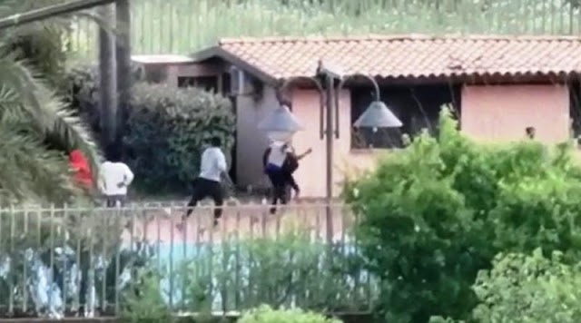  VIDEO | ‘’Migranti in quarantena nell’ex hotel Villa Sikania giocano a calcio’’, cresce la preoccupazione a Siculiana
