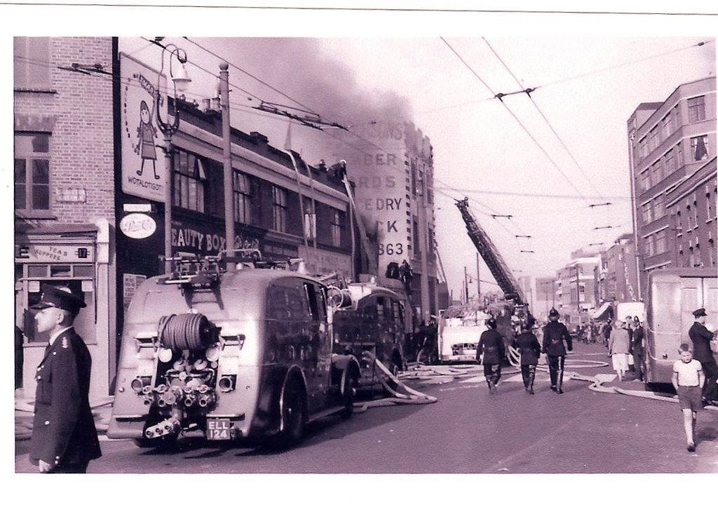 LONDON FIRE JOURNAL BRITISH FIRE HISTORY: ISLINGTON 1958 LONDON FIRE JOURNAL BRITISH FIRE HISTORY: ISLINGTON 1958
