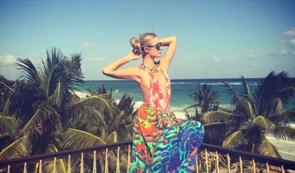 Paris Hilton alardeó de su cuerpazo con sexy bikini