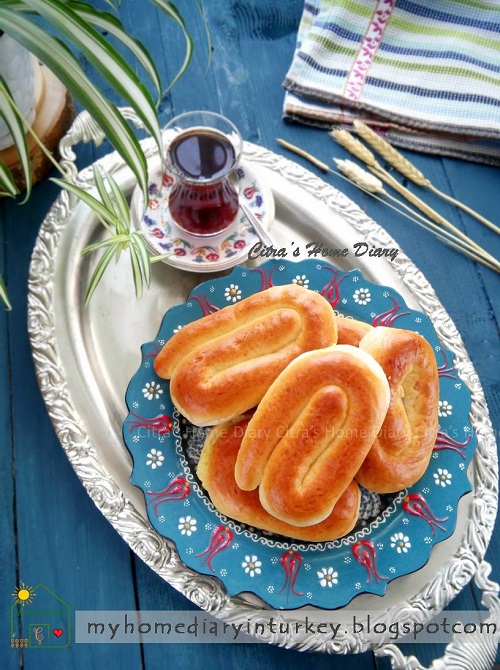 Turkish Breakfast bread with potato filling / Patates Poğaça