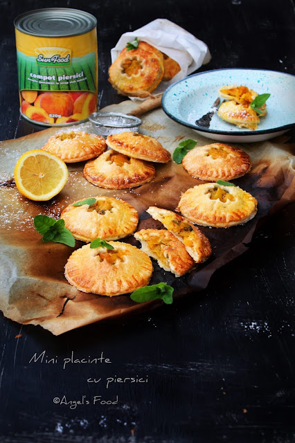 Mini placinte cu piersici Sun Food