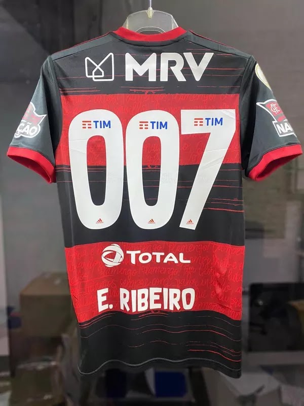 Flamengo presta homenagem a Sean Connery, e Everton Ribeiro vestirá camisa 007 contra o São Paulo
