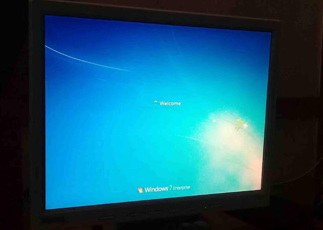 Masalah Monitor LCD Komputer Berkedip – Kedip Masalah Monitor LCD Komputer Berkedip – Kedip