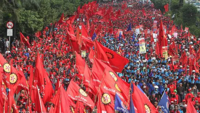 Aksi-Demo-May-Day-di-Istana-Negara-dan-MK-Ini-Tuntutan-Massa-Buruh