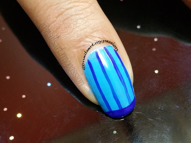 Tutorial 3: Blue Stripped Flower Nails