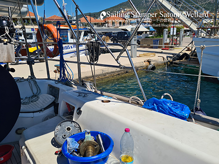 Life on Sailing Boat SATOMI at Nidri on Levkas Island in Greece  by Sailing Stamper Satomi Wellardギリシアでの船上生活レポレフカス島ニジュリの町から