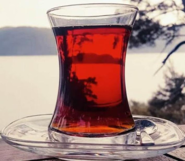 الشاي الأسود لتطويل الشعر