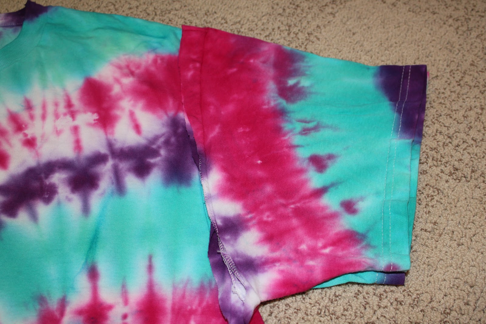 Viral pictures of the day: DIY Tie-Dye Swimsuit Cover-up