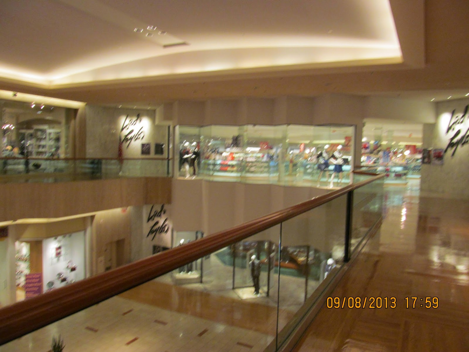 Trip to the Mall: Northbrook Court-(Northbrook, IL).