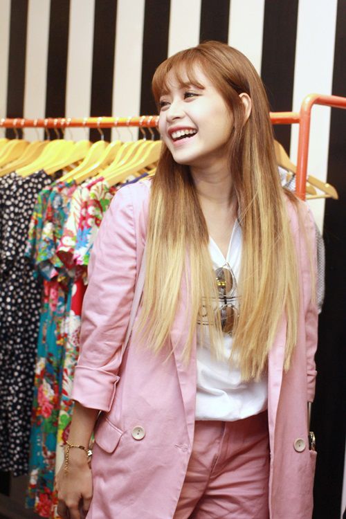 Chi Pu cực xinh đẹp, nữ tính với mái tóc nối dài đốn tim fan