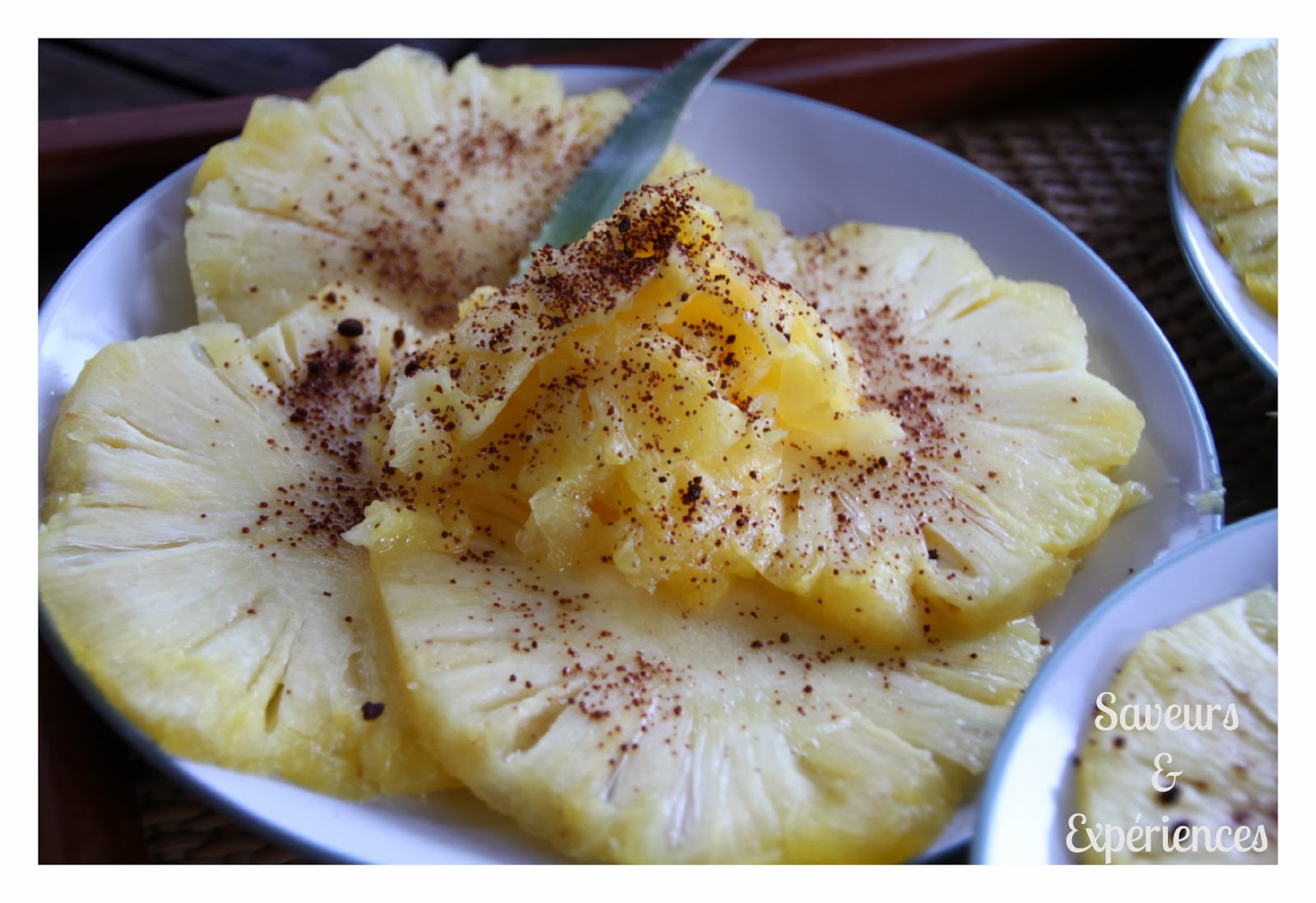 Saveurs et Expériences : Carpaccio d&amp;#39;Ananas à la Vanille de Maurice