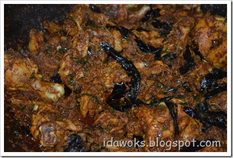 Rendang Ayam Daun Puding  cinta abadi