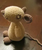 http://www.ravelry.com/patterns/library/olga-la-souris---olga-the-mouse