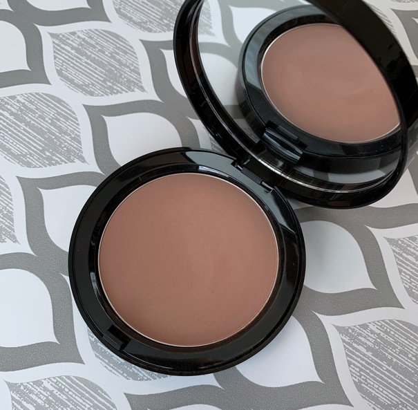 Bobbi Brown Bronzing Powder in shade Elvis Duran Bobbi Brown Bronzing Powder in shade Elvis Duran