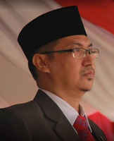  Ia mencalonkan diri menjadi  Calon Walikota Kendari periode  Profil Abdul Rasak, SP Calon Walikota Kendari 2017 - 2022