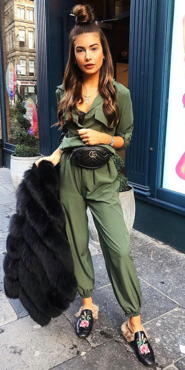 From stylish jumpsuit to colorful jumpsuit, onepiece jumpsuit to strapless jumpsuit. Find 44 Insanely Cute Jumpsuit Outfits to Try Before Anyone in 2019. Jumpsuit Fashion and jumpsuit dress via higiggle.com #jumpsuit #outfits #style #fashion