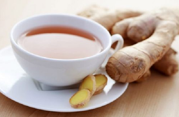 Drinking ginger on an empty stomach, eating some healthy foods and drinks remains more beneficial to your body than taking chemical drugs if you experience some health problems. Ginger is one of the best of these healthy foods and drinks, it is a natural drink that treats many diseases for centuries where ginger drink is prescribed to treat many diseases such as problems of the upper respiratory tract, cough, in addition to being a regulator of blood sugar and anti-bleeding and diuretic, but if you experience nausea and a tendency to vomit when you wake up from sleep “spread this condition among pregnant women” you should eat ginger drink on an empty stomach What are the benefits of drinking ginger on irrigation water? General meaning Ginger contains chromium, zinc and magnesium that provide proper blood flow in the blood vessels. Ginger gives you a feeling of activity. It also protects you from chills, fever and excessive sweating. Improves food absorption Acts as a pain reliever Ginger contains anti-inflammatory substances in its composition. Treatment for migraine Ginger has the ability to stop the action of prostaglandins that cause inflammation in the blood vessels. Treatment for cold and flu Ginger relieves the sore throat and sinuses inherent in flu cases. For ovarian cancer cases Recent studies have shown the ability of ginger to stimulate the process of getting rid of cancer cells especially in the case of ovarian cancer. Eliminates bad breath Eat ginger on an empty stomach works to get rid of the stench of art that are the result of having some stomach problems. Treats menstrual pain Eating ginger syrup in the morning in the first three days of the menstrual cycle helps a lot to get rid of menstrual pain. Elimination of spinal pain Medical studies have shown that eating 250 milligrams of ginger four times and daily helps greatly reduce spinal pain. You can prepare your morning drink from ginger tea in the following way: 4 to 6 pieces of fresh ginger or you can use ground ginger. Two glasses of water. Half a lemon. A spoonful or two of honey to taste. Boil ginger water from 10 to 15 minutes and if you prefer the strong taste of ginger you can increase its quantity but preferably cut ginger into small slices to make the most of it.Just then add lemon and honey. Drinking ginger on an empty stomach, eating some healthy foods and drinks remains more beneficial to your body than taking chemical drugs if you experience some health problems. Ginger is one of the best of these healthy foods and drinks, it is a natural drink that treats many diseases for centuries where ginger drink is prescribed to treat many diseases such as problems of the upper respiratory tract, cough, in addition to being a regulator of blood sugar and anti-bleeding and diuretic, but if you experience nausea and a tendency to vomit when you wake up from sleep “spread this condition among pregnant women” you should eat ginger drink on an empty stomach What are the benefits of drinking ginger on irrigation water? General meaning Ginger contains chromium, zinc and magnesium that provide proper blood flow in the blood vessels. Ginger gives you a feeling of activity. It also protects you from chills, fever and excessive sweating. Improves food absorption Acts as a pain reliever Ginger contains anti-inflammatory substances in its composition. Treatment for migraine Ginger has the ability to stop the action of prostaglandins that cause inflammation in the blood vessels. Treatment for cold and flu Ginger relieves the sore throat and sinuses inherent in flu cases. For ovarian cancer cases Recent studies have shown the ability of ginger to stimulate the process of getting rid of cancer cells especially in the case of ovarian cancer. Eliminates bad breath Eat ginger on an empty stomach works to get rid of the stench of art that are the result of having some stomach problems. Treats menstrual pain Eating ginger syrup in the morning in the first three days of the menstrual cycle helps a lot to get rid of menstrual pain. Elimination of spinal pain Medical studies have shown that eating 250 milligrams of ginger four times and daily helps greatly reduce spinal pain. You can prepare your morning drink from ginger tea in the following way: 4 to 6 pieces of fresh ginger or you can use ground ginger. Two glasses of water. Half a lemon. A spoonful or two of honey to taste. Boil ginger water from 10 to 15 minutes and if you prefer the strong taste of ginger you can increase its quantity but preferably cut ginger into small slices to make the most of it.Just then add lemon and honey.