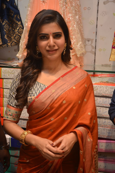 Samantha stills at South India Shopping mall launch