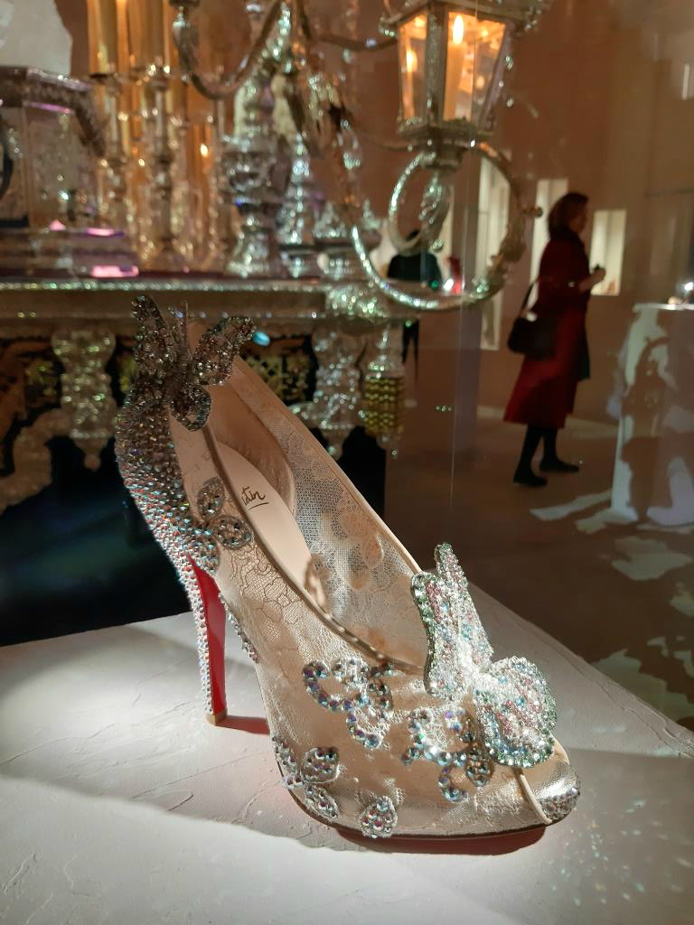 Porte Dorée Exposition Chaussures Louboutin Palais Porte Dorée