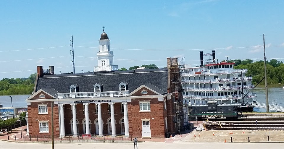 Towns and Nature Vicksburg, MS IC/Yazoo Depot and Caboose Design