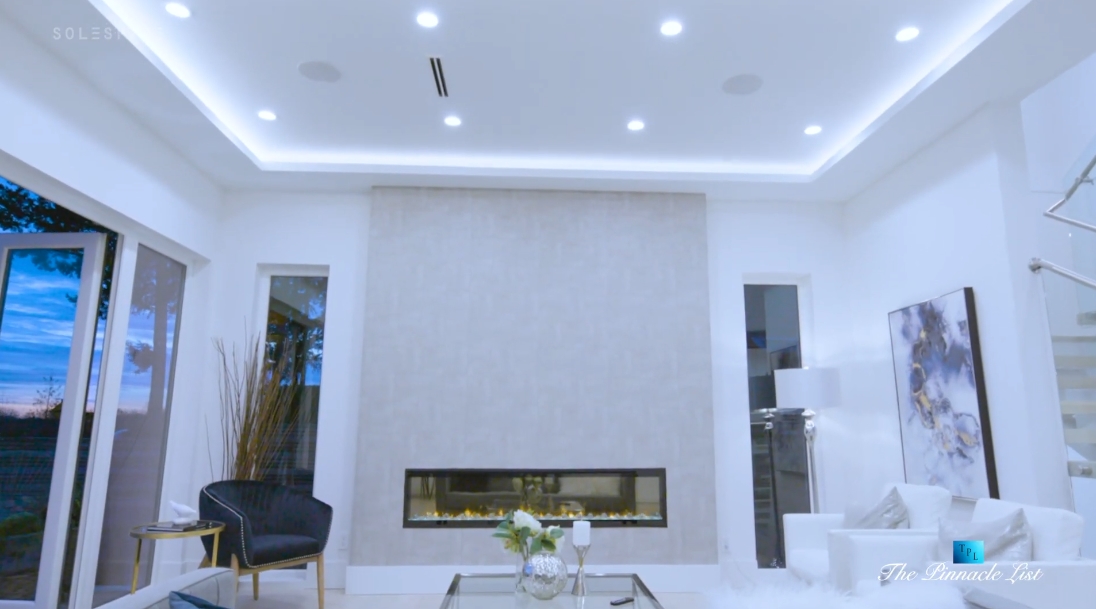 31 Interior Design Photos vs. 822 Cumberland Crescent, North Vancouver Luxury Home Tour