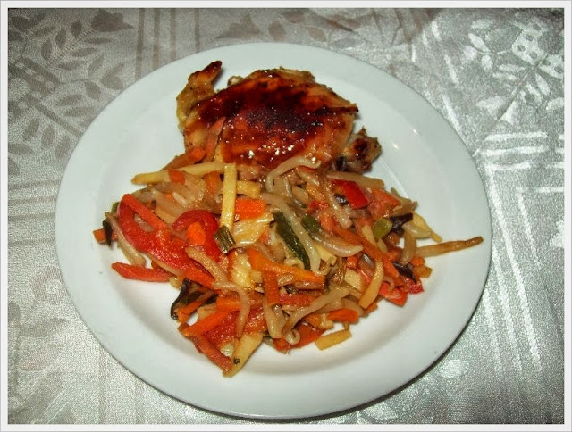 Pulpe de pui aromate cu legume chinezesti