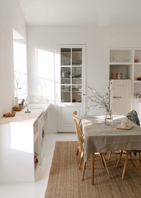 A stylish & photographer's beautiful French home