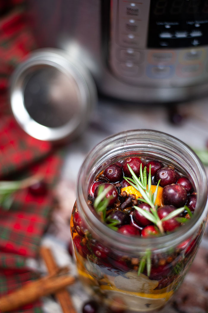 Christmas Potpourri in a Jar Stove Top, Slow Cooker, Instant Pot + Free