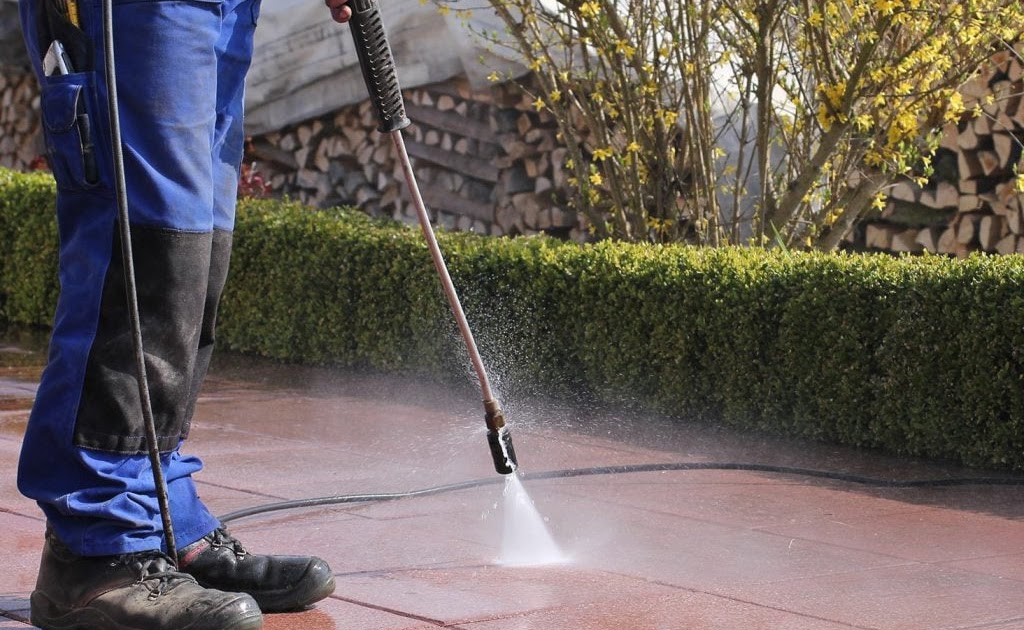 What is High Pressure Cleaning?