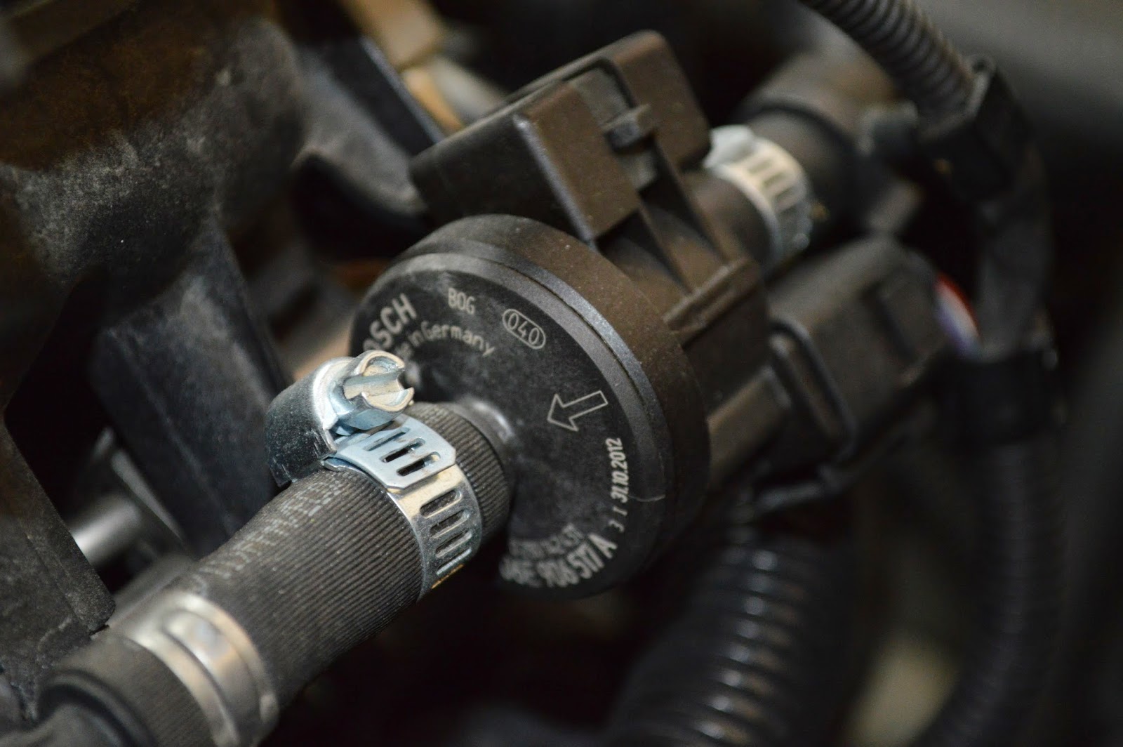 VW Passat Repair How to replace the Purge Valve on a 2006