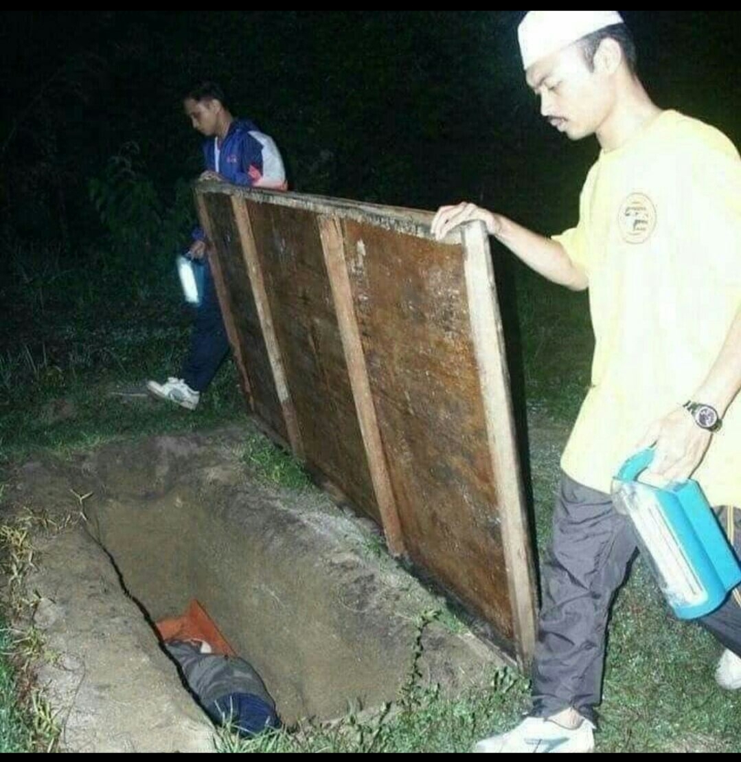 Pengalaman Di Dalam Kubur