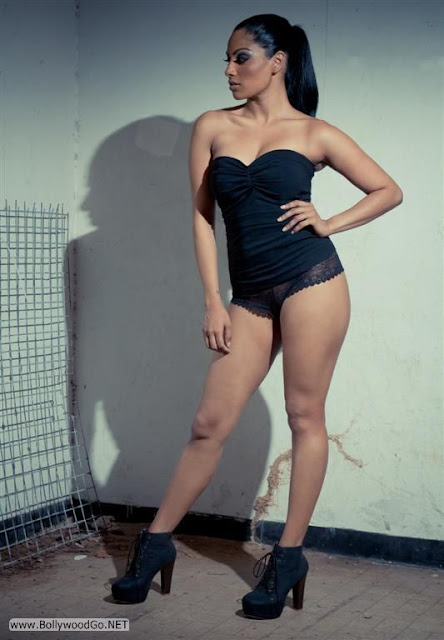 Chandrika Ravi Stunning Nude Pics.