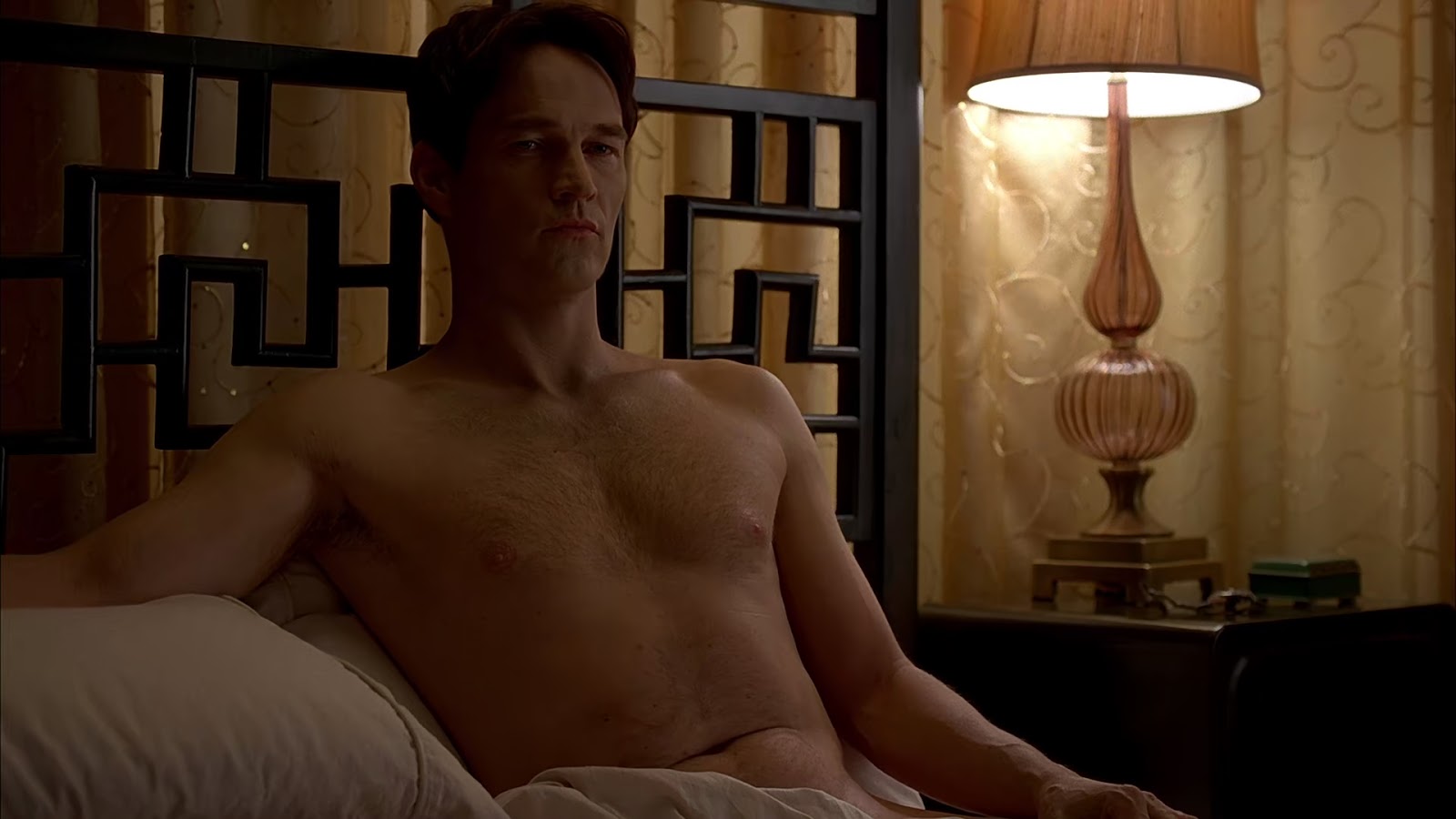 Stephen Moyer nude in True Blood 5-09 "Everybody Wants To Rule The Wor...