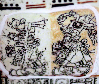 El Quinto Sol. Diario de un Observador Todas estas señales hicieron que las puertas de la cultura maya se abrieran y los sacerdotes mayas o h-mem compartieran con él sus conocimientos ancestrales que le ayudaron a "descifrar los códices con mas facilidad."