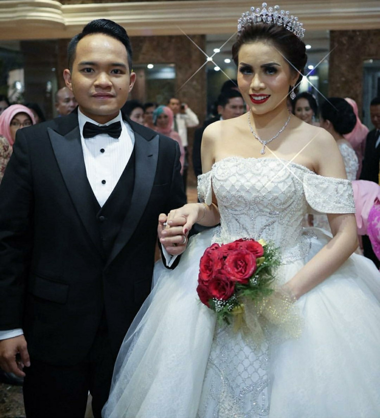 √ 40+ Model Kebaya Modern Pengantin Kristen Terbaru 2021, EKSKLUSIF