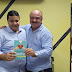 Vereador da Silva do Sinttrar entrega livros “Esperança “ para famílias de Parlamentares