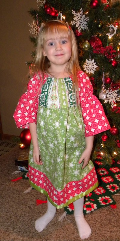 402 Center Street Designs: Christmas nightgown. . . err. . . dress.