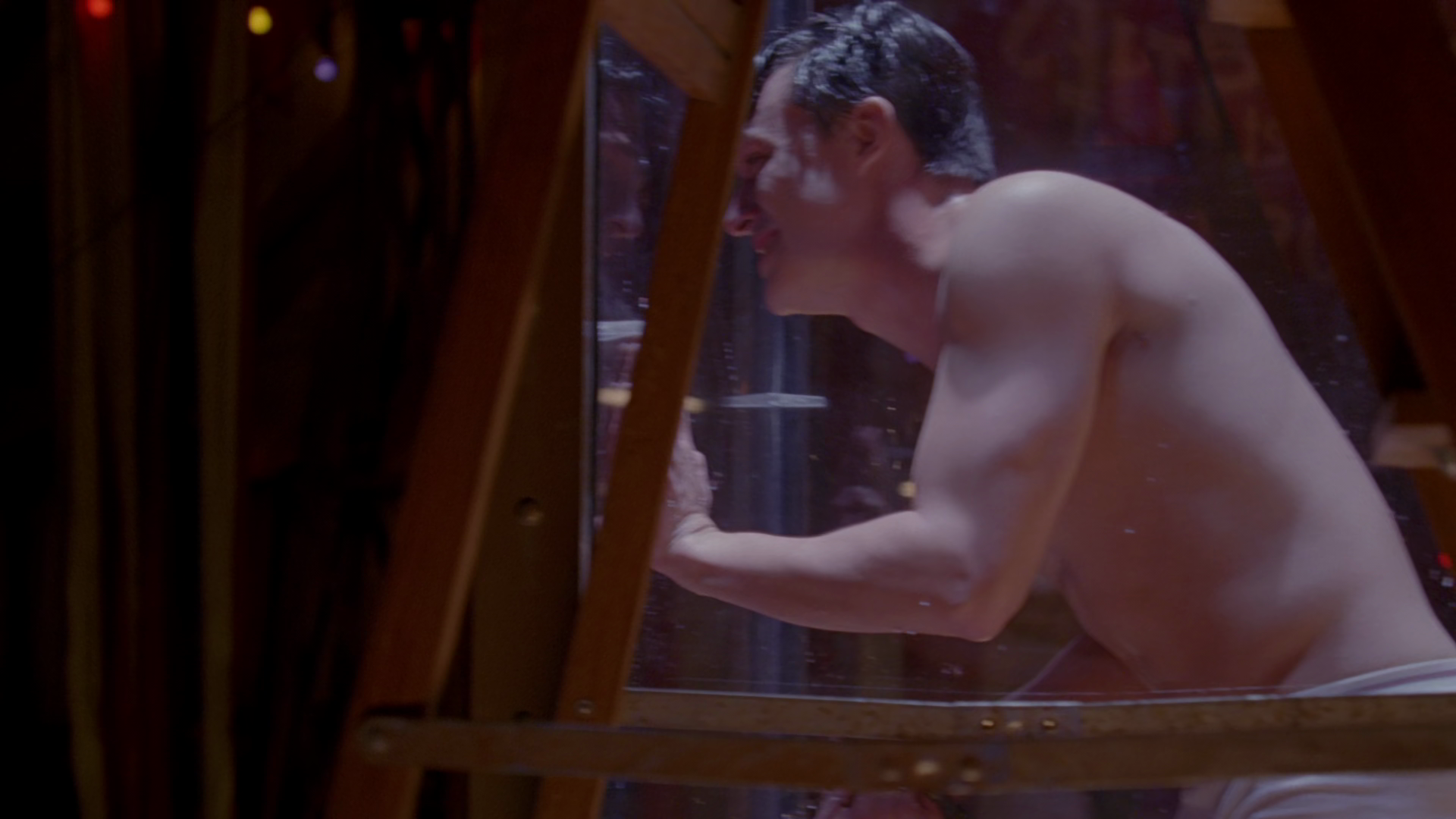 Finn Wittrock shirtless in American Horror Story: Freakshow 4-13 "Curt...