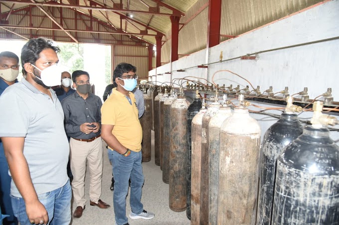 मुख्यमंत्री श्री हेमन्त सोरेन ने  रांची स्थित ऑक्सीजन रिफलिंग प्लांट छोटानागपुर इंडस्ट्रियल गैस का औचक निरीक्षण किया। 