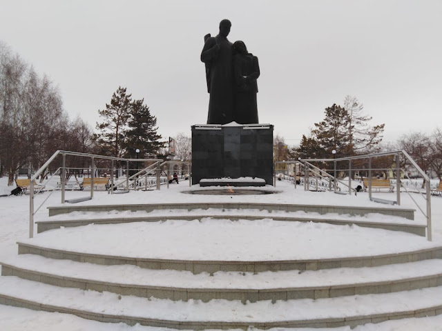 Сочинение про памятник скорбящая мать YZomFpwMaYo