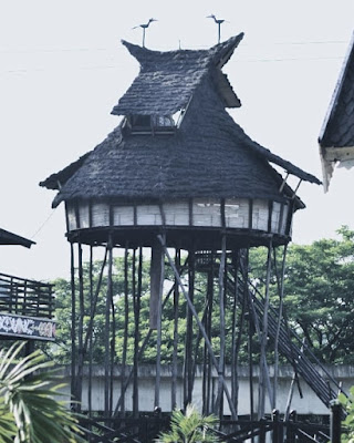 Rumah Adat Dayak, Kalimantan Barat