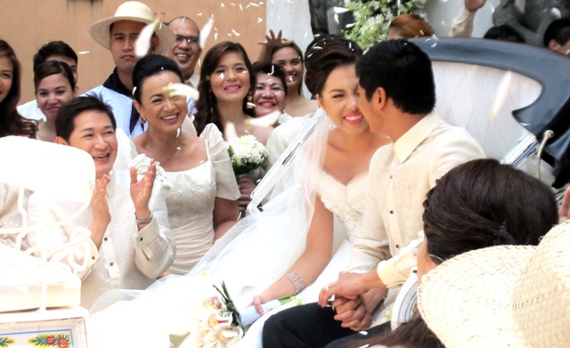 WEDDING PHOTOS: Coco Martin and Julia Montes wedding in "Walang Hangg....