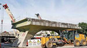 Puente de la Reconquista: El puente de Juan B. Justo de Palermo. No existe más. 2 Demoliendo al Puente de la Reconquista