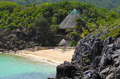 beach bar, bliss beach, heaven, paradise, paya bay resort, photography, the black iguana, clothing optional, nude beach, naturism, 