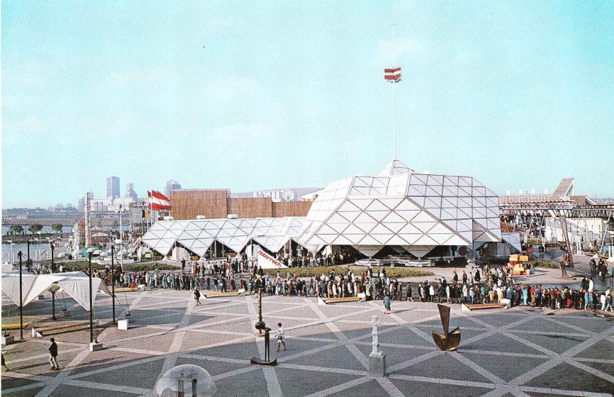 Terre Des Hommes (Expo 671984) LIVRESOUVENIR DE LA PARTICIPATION DE