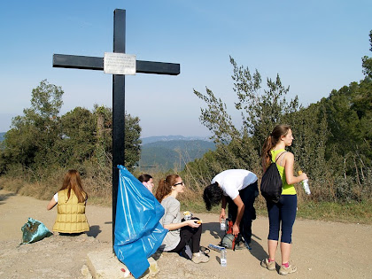 La Creu d'en Querol al coll del mateix nom La Creu d'en Querol al coll del mateix nom