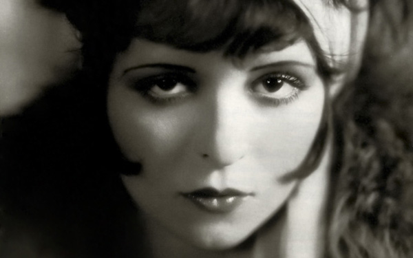 Dixie Delux Twenties Fashion Icon Clara Bow