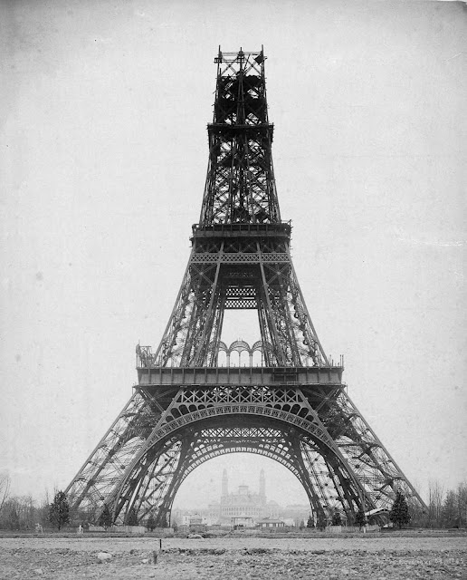 Construction of the upper stage. December, 1888.