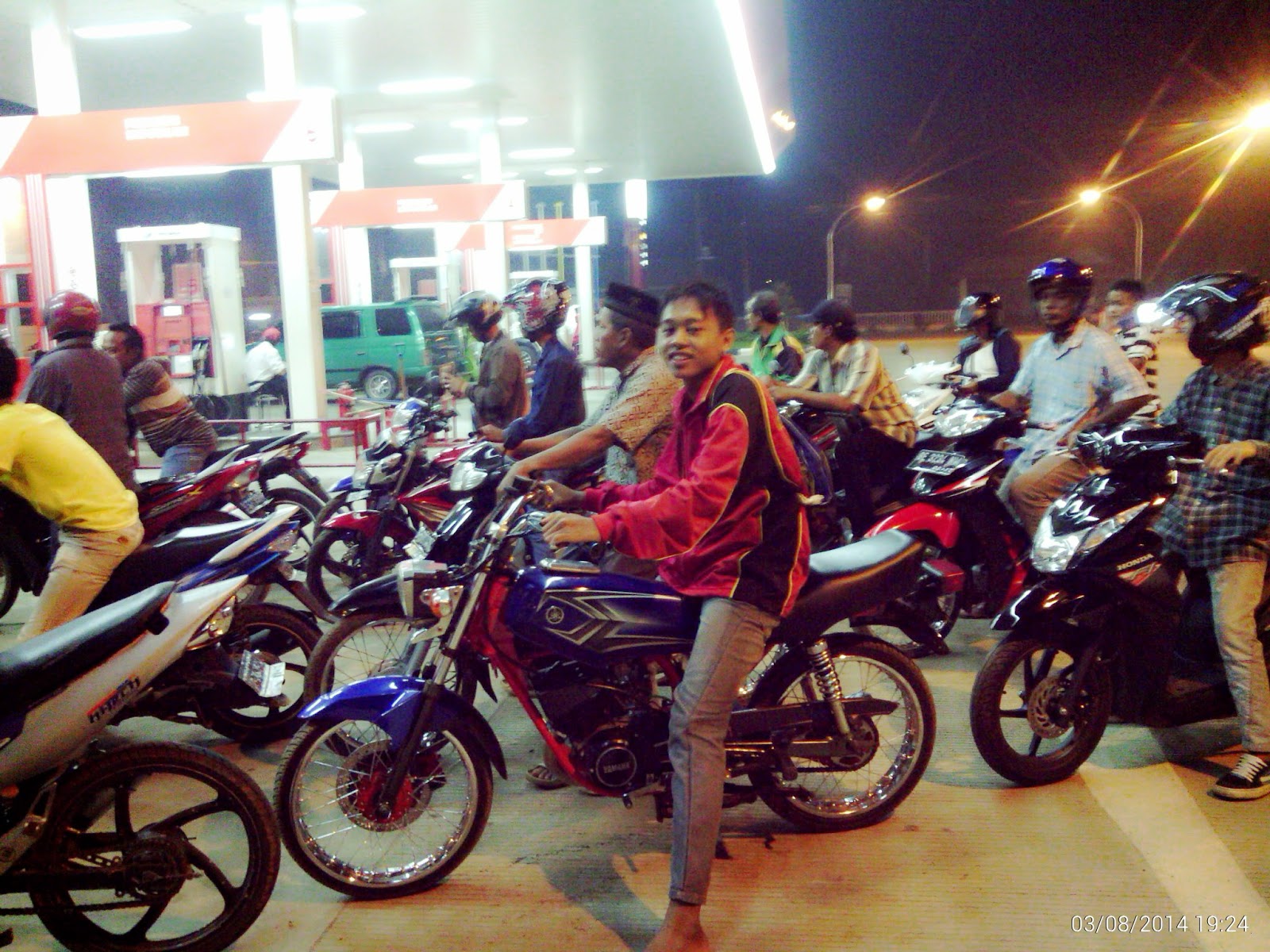 Kerumunan Yang Berartikulasi Dengan Struktur Sosial