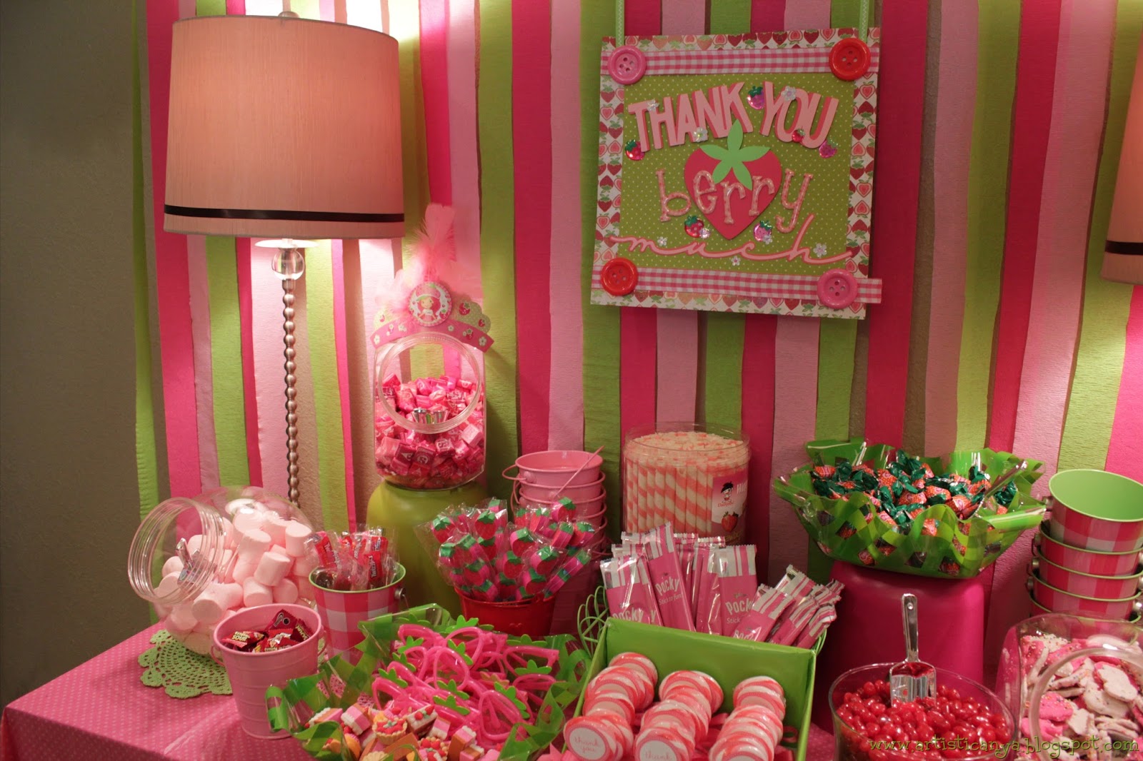 Party Strawberry Shortcake Imagui strawberry-cheesecake-decoration-ideas-strawberry-shortcake-1st